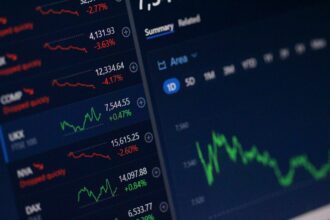 apple stock amid tariff